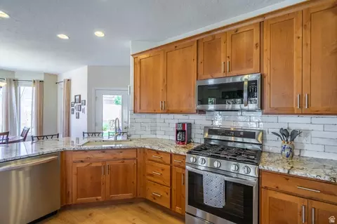 Kitchen - 1836 W Ruby River Ln, Saint George, UT 84790 photo 3 of 6