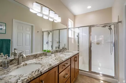 Bath - 1836 W Ruby River Ln, Saint George, UT 84790 photo 1 of 8