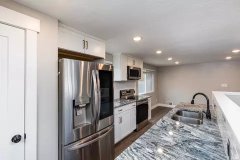 Kitchen - 661 E Wyandotte Ave, Sandy, UT 84070 photo 1 of 2