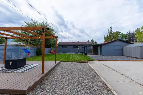Exterior - 661 E Wyandotte Ave, Sandy, UT 84070 photo 3 of 9