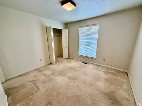 Bedroom - 2197 S Bountiful Blvd, Bountiful, UT 84010 photo 7 of 8