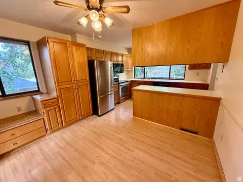 Kitchen - 2197 S Bountiful Blvd, Bountiful, UT 84010 photo 1 of 4