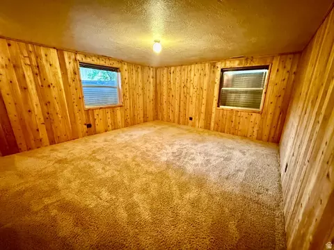 Bedroom - 2197 S Bountiful Blvd, Bountiful, UT 84010 photo 8 of 8