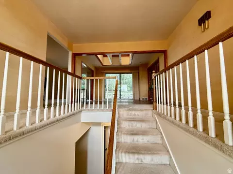 Entry Way - 2197 S Bountiful Blvd, Bountiful, UT 84010 photo 2 of 4