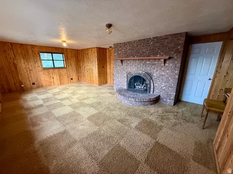 Living - 2197 S Bountiful Blvd, Bountiful, UT 84010 photo 15 of 15