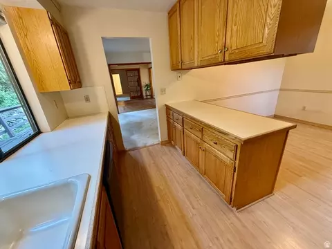 Kitchen - 2197 S Bountiful Blvd, Bountiful, UT 84010 photo 2 of 4