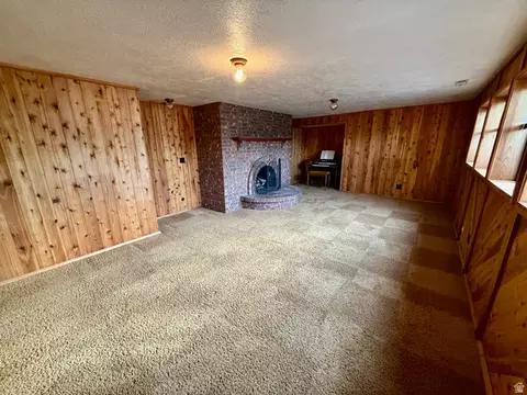 Living - 2197 S Bountiful Blvd, Bountiful, UT 84010 photo 14 of 15
