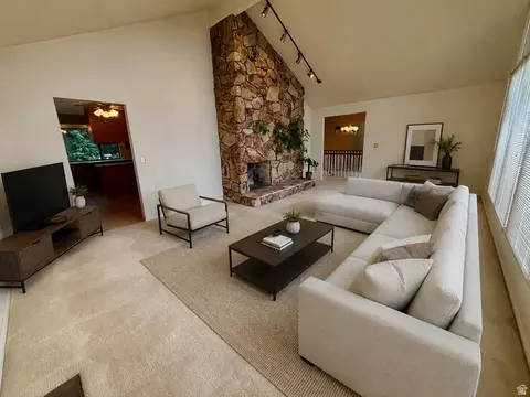 Living - 2197 S Bountiful Blvd, Bountiful, UT 84010 photo 3 of 15