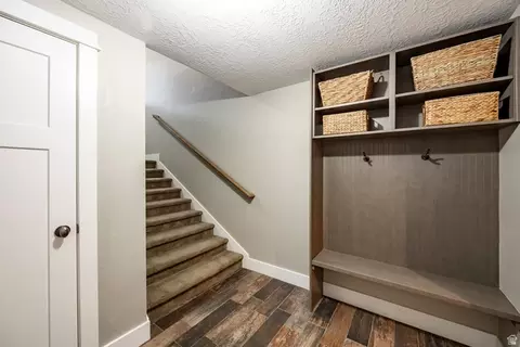 Entry Way - 460 E Saddle Dr, Midway, UT 84049 photo 6 of 7