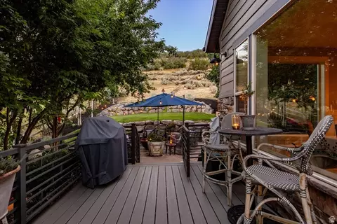 Exterior - 460 E Saddle Dr, Midway, UT 84049 photo 10 of 29