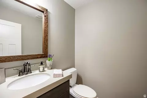 Bath - 460 E Saddle Dr, Midway, UT 84049 photo 5 of 7