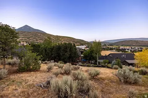 Exterior - 460 E Saddle Dr, Midway, UT 84049 photo 22 of 29