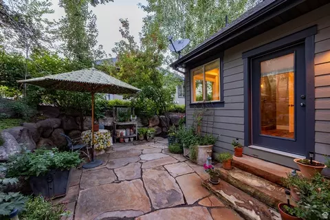Exterior - 460 E Saddle Dr, Midway, UT 84049 photo 5 of 29