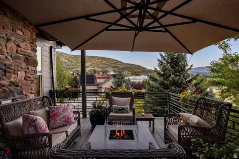 Exterior - 460 E Saddle Dr, Midway, UT 84049 photo 6 of 29