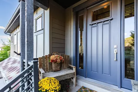 Entry Way - 460 E Saddle Dr, Midway, UT 84049 photo 8 of 8