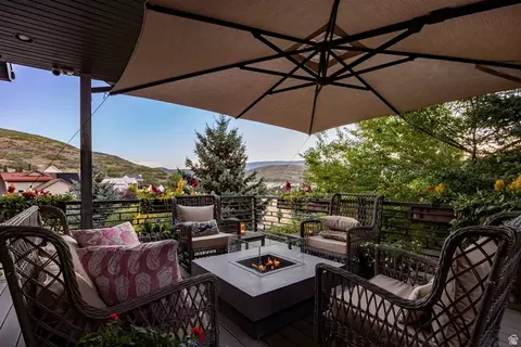 Exterior - 460 E Saddle Dr, Midway, UT 84049 photo 2 of 29