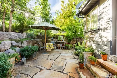 Exterior - 460 E Saddle Dr, Midway, UT 84049 photo 22 of 54