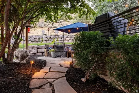 Exterior - 460 E Saddle Dr, Midway, UT 84049 photo 15 of 29