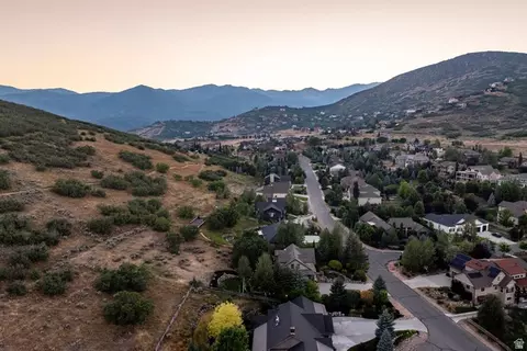 View/Area - 460 E Saddle Dr, Midway, UT 84049 photo 6 of 9
