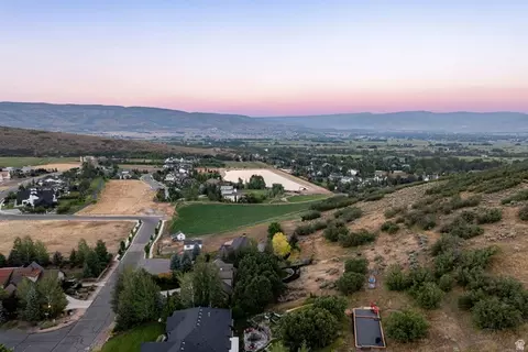 View/Area - 460 E Saddle Dr, Midway, UT 84049 photo 2 of 9