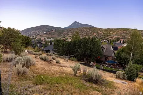 Exterior - 460 E Saddle Dr, Midway, UT 84049 photo 23 of 29