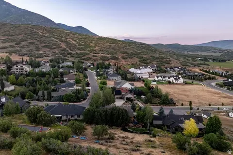 View/Area - 460 E Saddle Dr, Midway, UT 84049 photo 4 of 9