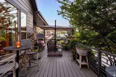 Exterior - 460 E Saddle Dr, Midway, UT 84049 photo 9 of 29