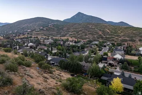 View/Area - 460 E Saddle Dr, Midway, UT 84049 photo 5 of 9