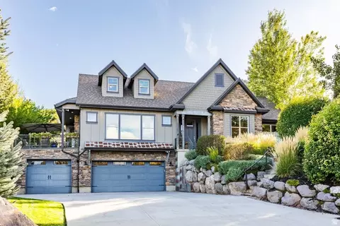 Exterior - 460 E Saddle Dr, Midway, UT 84049 photo 2 of 54