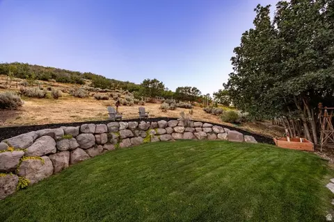 Exterior - 460 E Saddle Dr, Midway, UT 84049 photo 16 of 29