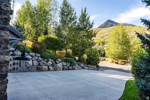 Exterior - 460 E Saddle Dr, Midway, UT 84049 photo 41 of 54