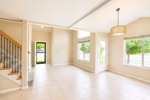 Living - 1621 N Pages Pl, Bountiful, UT 84010 photo 1 of 2