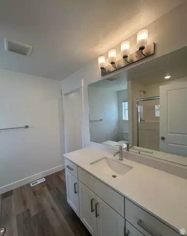 Bath - 847 S 380 E, Smithfield, UT 84335 photo 2 of 3