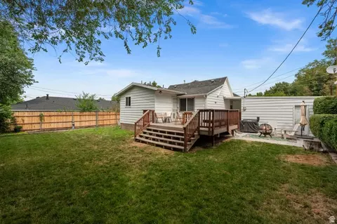 Exterior - 1716 E Woodside Dr, Holladay, UT 84124 photo 3 of 8