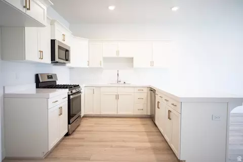 Kitchen - 528 E 640 N #102, Salem, UT 84653 photo 2 of 2