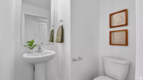 Bath - 1936 E Corriente Dr #1298, Salem, UT 84653 photo 1 of 2