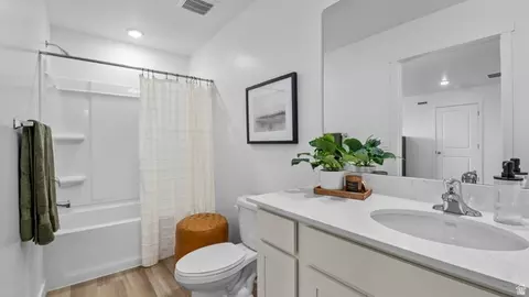 Bath - 1936 E Corriente Dr #1298, Salem, UT 84653 photo 2 of 2