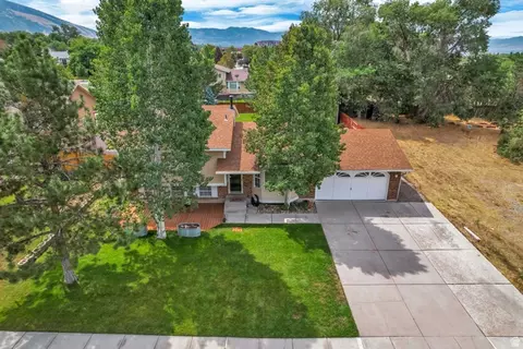 View/Area - 1028 E Annabelle Ln S, Sandy, UT 84094 photo 8 of 19
