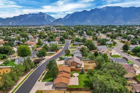 View/Area - 1028 E Annabelle Ln S, Sandy, UT 84094 photo 16 of 19