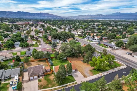 View/Area - 1028 E Annabelle Ln S, Sandy, UT 84094 photo 13 of 19