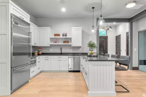 Kitchen - 1468 E Box Elder Dr, Alpine, UT 84004 photo 6 of 7