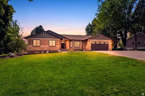 1264 W Dusty Downs Cir S, South Jordan, UT 84095