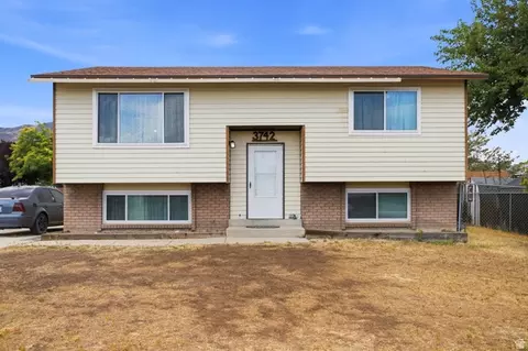 3742 S Armoridge Dr W, Magna, UT 84044