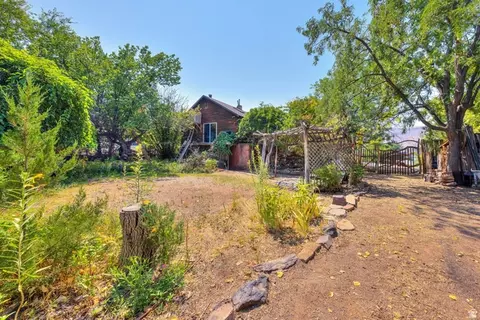 Exterior - 85 E 300 N, Moab, UT 84532 photo 8 of 22