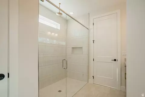 Bath - 336 S 440 E, Ivins, UT 84738 photo 1 of 5
