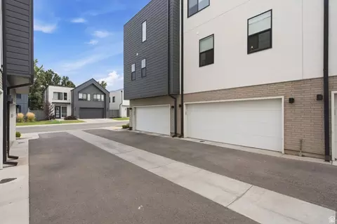 Exterior - 527 W 620 N # 132, Centerville, UT 84014 photo 7 of 9