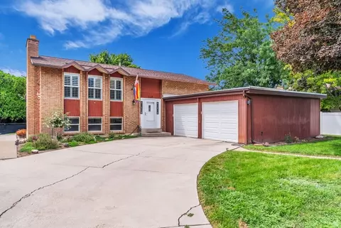 Exterior - 128 S 1000 E, Layton, UT 84041 photo 4 of 8
