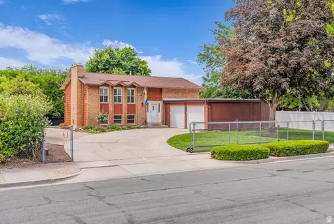 Exterior - 128 S 1000 E, Layton, UT 84041 photo 2 of 8