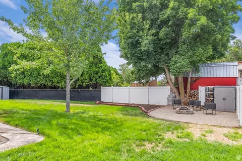 Exterior - 128 S 1000 E, Layton, UT 84041 photo 8 of 8