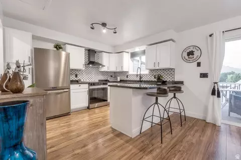 18 W La Vista Dr, West Jordan, UT 84088